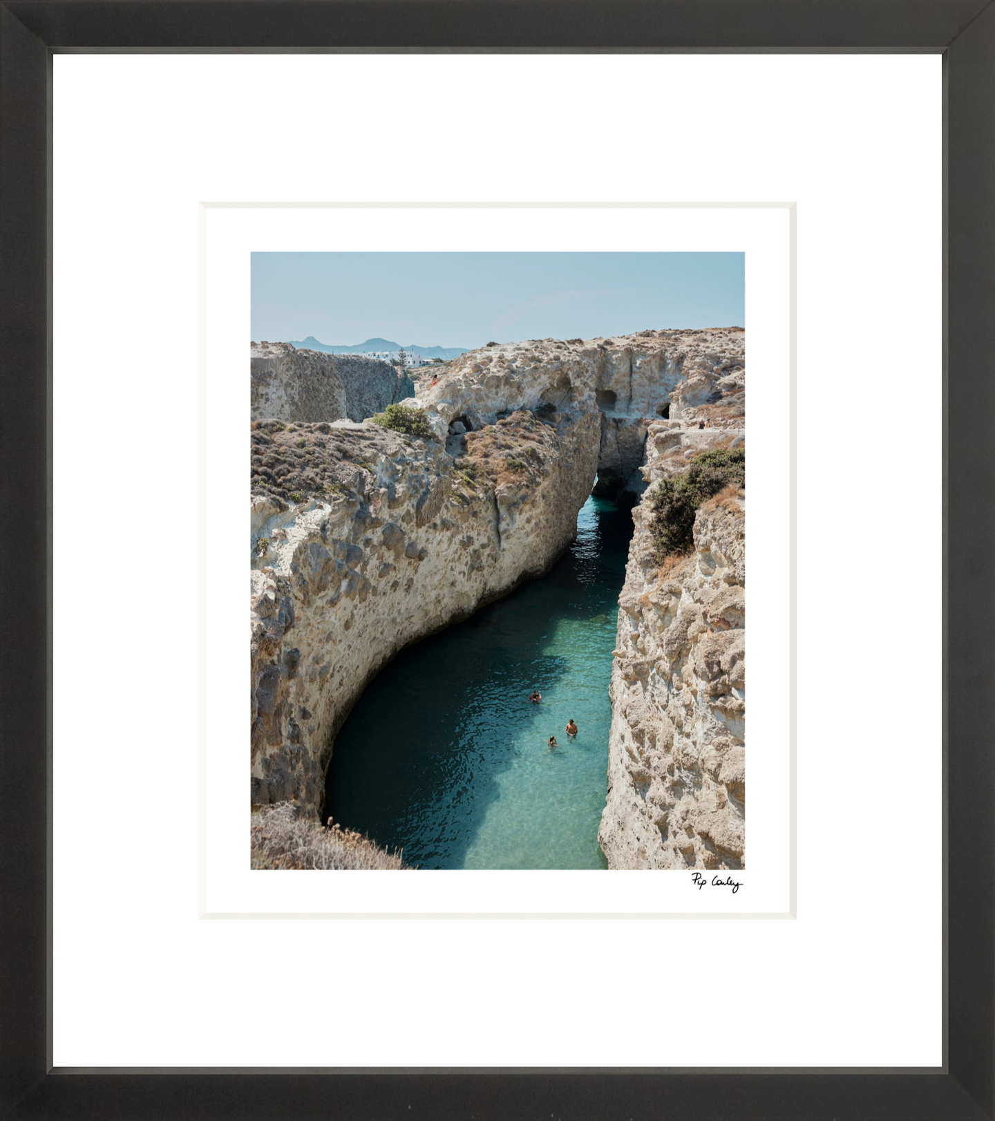 Papafragas Cave