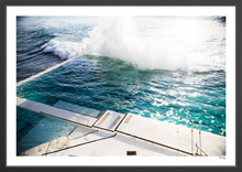 Load image into Gallery viewer, Icebergs Drama
